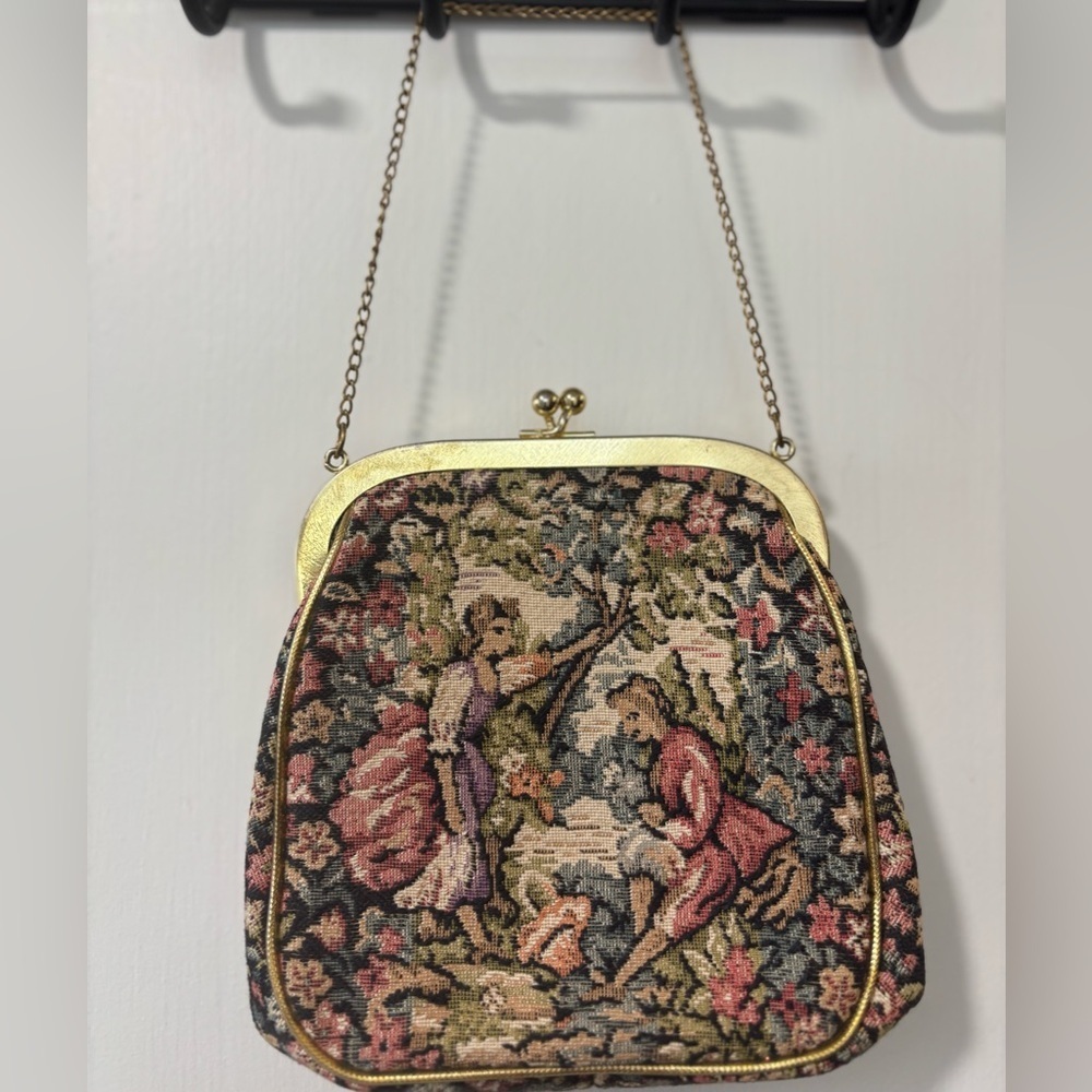 Vintage Julius Resnick JR Tapestry Needlepoint Kisslock Evening Chain Clutch Bag